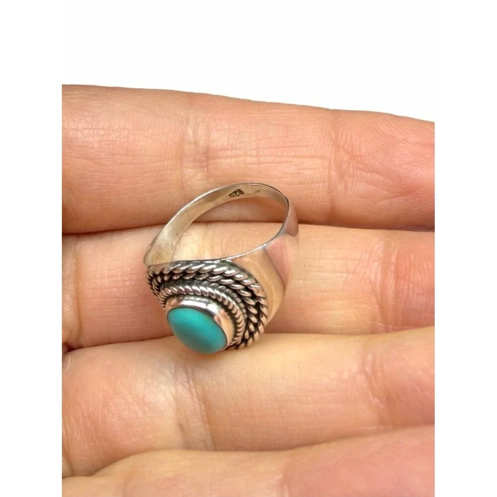 Arizona Mohave Turquoise Ring Size 7 Solid 925 Sterling Silver Oval